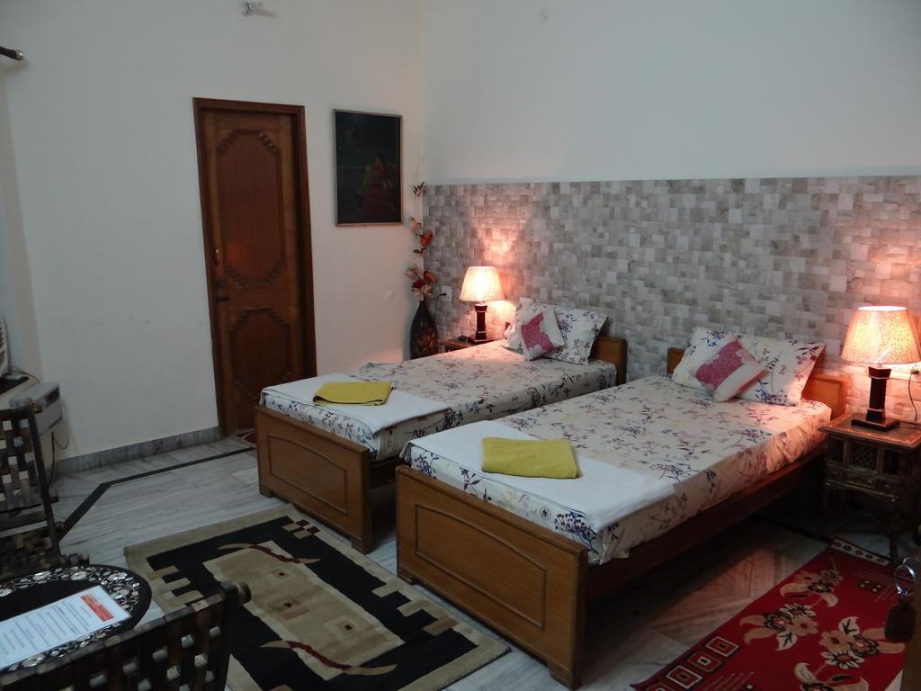 N.Homestay Agra  Δωμάτιο φωτογραφία